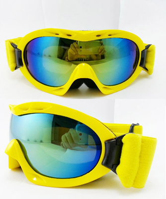 China Skibrille mit HD-Anti-Fog-Objektiv und UV400-Schutz für Schnee-Skifahren, für Kinder TPU-Rahmen PC Doppelspiegel fournisseur